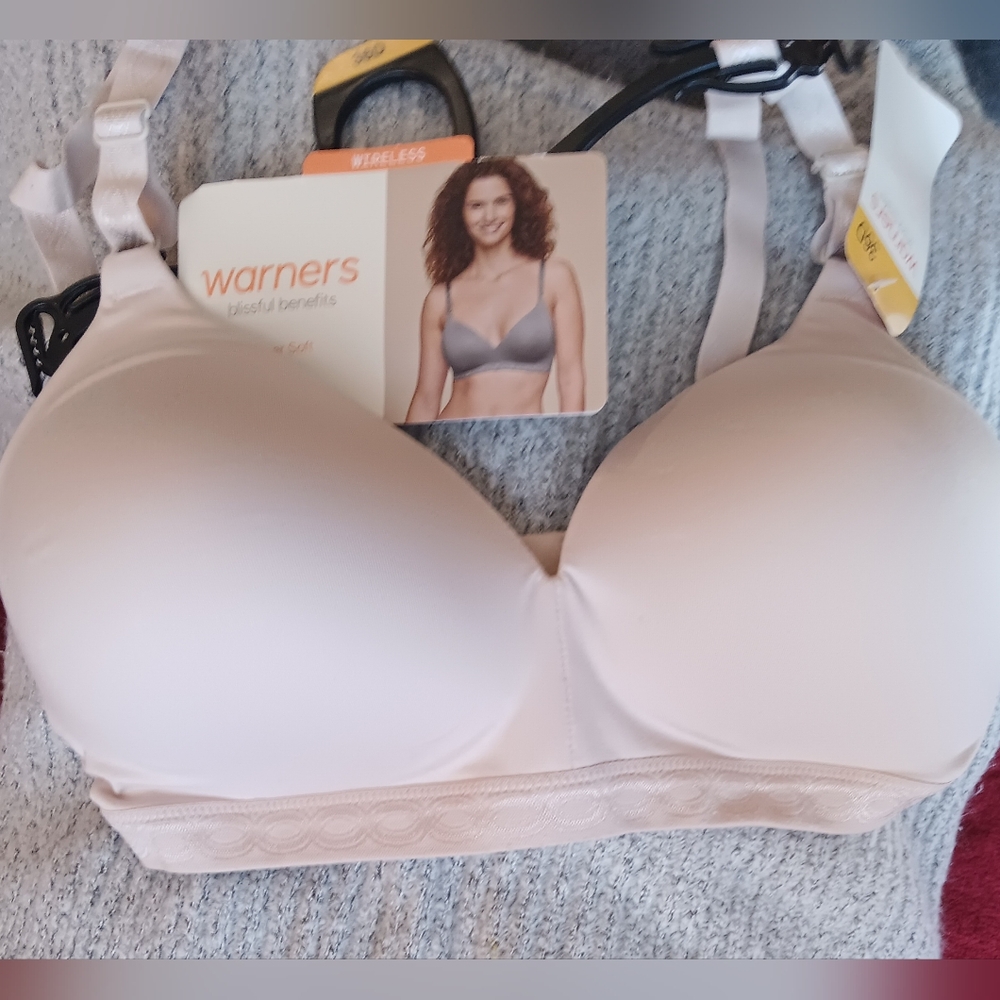 Warner's Blissful Benefits Wireless Bra - Soft Cream